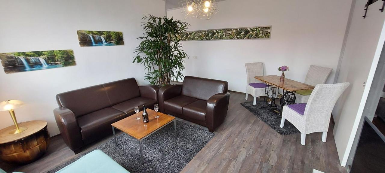 Modernes Wohnen Im Alten Beelitz Wohnung 2 ภายนอก รูปภาพ